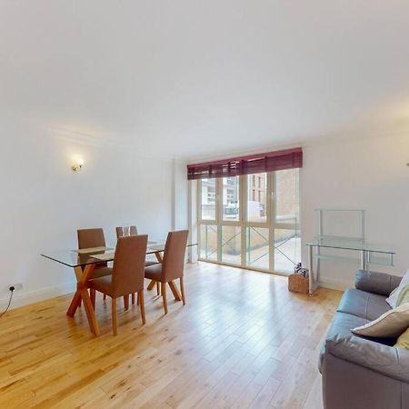 Lovely 1 Bed Apartment - 10 Min To Waterloo Tube ロンドン エクステリア 写真