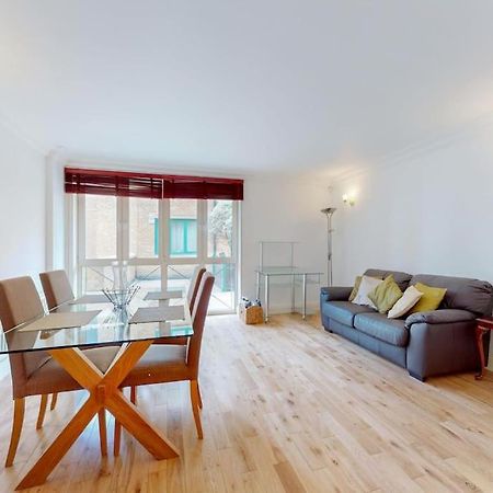 Lovely 1 Bed Apartment - 10 Min To Waterloo Tube ロンドン エクステリア 写真