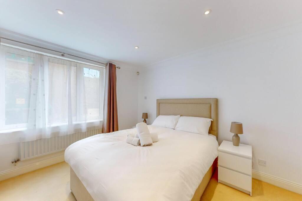 Lovely 1 Bed Apartment - 10 Min To Waterloo Tube ロンドン エクステリア 写真