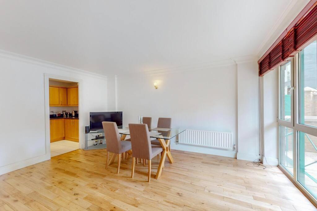 Lovely 1 Bed Apartment - 10 Min To Waterloo Tube ロンドン エクステリア 写真